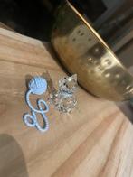 Swarovski - kitten zittend met knot wol + doos en papier, Ophalen of Verzenden, Zo goed als nieuw, Figuurtje