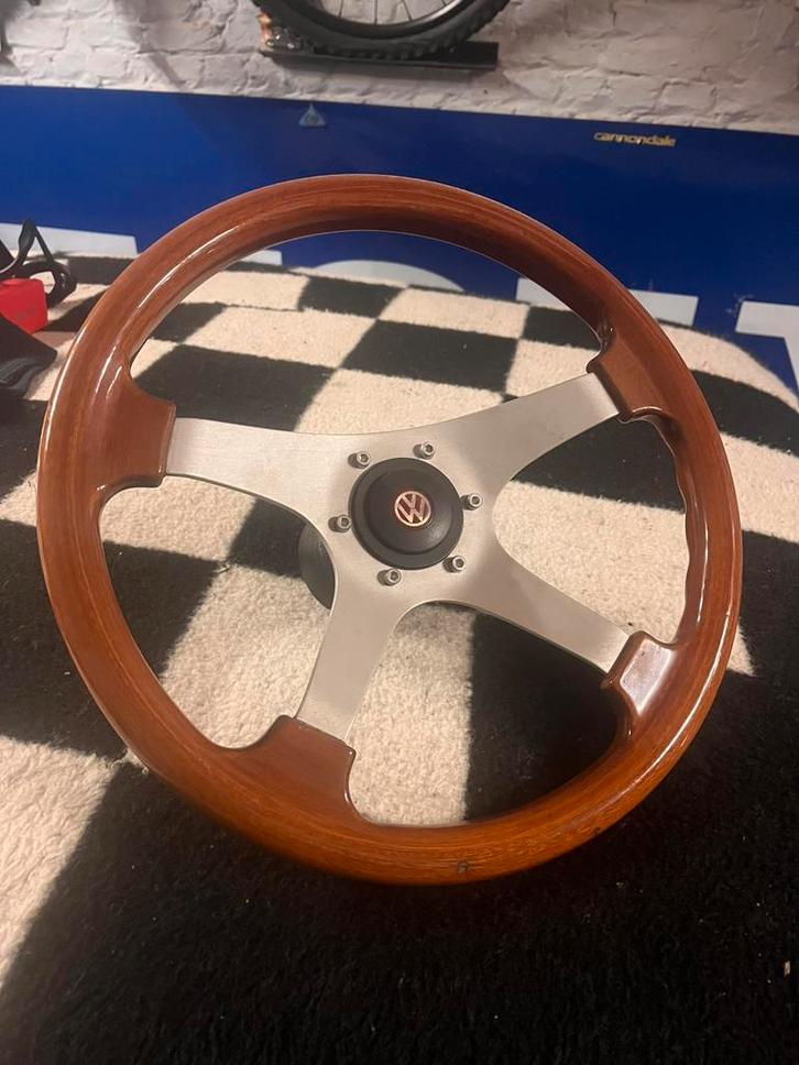 Volant sport en bois VW Golf mk1, Autos : Pièces & Accessoires, Commande, Audi, Enlèvement ou Envoi