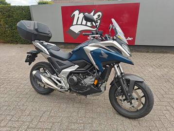 Honda NC750X 2023 8000km beschikbaar voor biedingen
