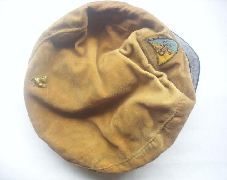 Penne consulaire en taille 53,5 de la Chapellerie Bruggeman, Collections, Objets militaires | Général, Autres, Envoi