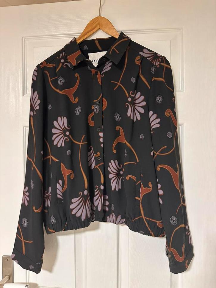 Blouse Essentiel, Kleding | Dames, Blouses en Tunieken, Zo goed als nieuw, Maat 38/40 (M), Zwart, Ophalen of Verzenden