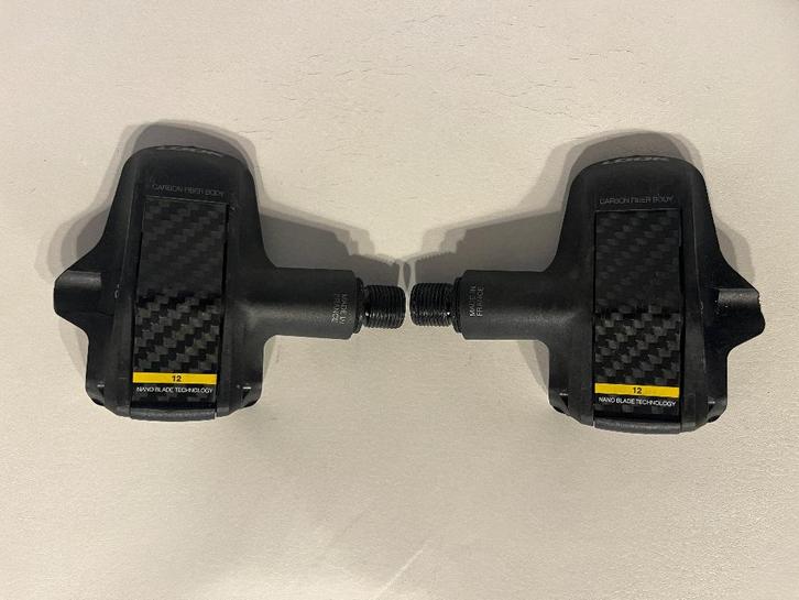 LOOK carbon race pedalen + NIEUWE schoenplaatjes, Fietsen en Brommers, Fietsonderdelen, Gebruikt, Racefiets, Crankstel of Pedalen