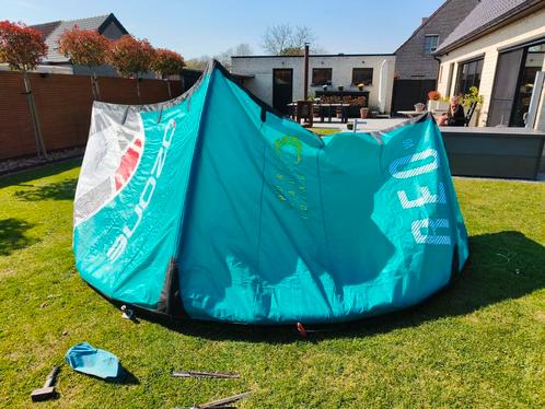 Ozone Reo V6, Watersport en Boten, Kitesurfen, Zo goed als nieuw, Kite, Ophalen of Verzenden