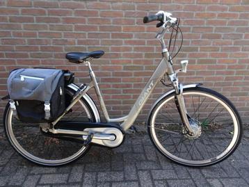 zeer nette giant 2x 36 v accu,s in zeer goede staat  beschikbaar voor biedingen