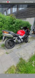 Moto honda vfr 800 année 2003, Motos, Motos | Honda, 12 à 35 kW, Particulier, 2 cylindres, Sport