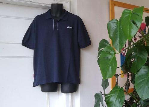 nieuwstaat - Slazenger donkerblauw polo shirt, mt L, Vêtements | Hommes, Polos, Comme neuf, Taille 52/54 (L), Bleu, Enlèvement ou Envoi