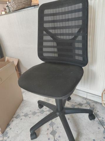 Bureaustoel beschikbaar voor biedingen