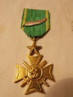 Zaire Medaille Kruis van Moed met Zwaarden, Verzamelen, Ophalen of Verzenden, Overige soorten, Lintje, Medaille of Wings