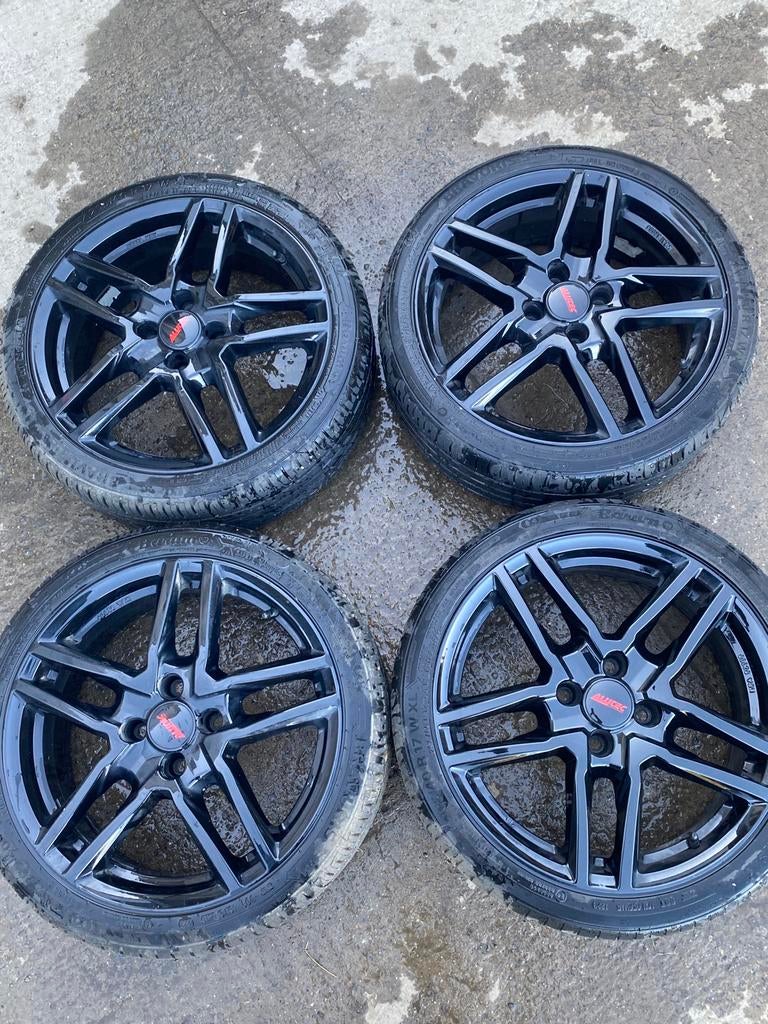 Jantes Alutec 17 pouces avec pneus été, Ophalen, 17 inch, Band(en), Zomerbanden