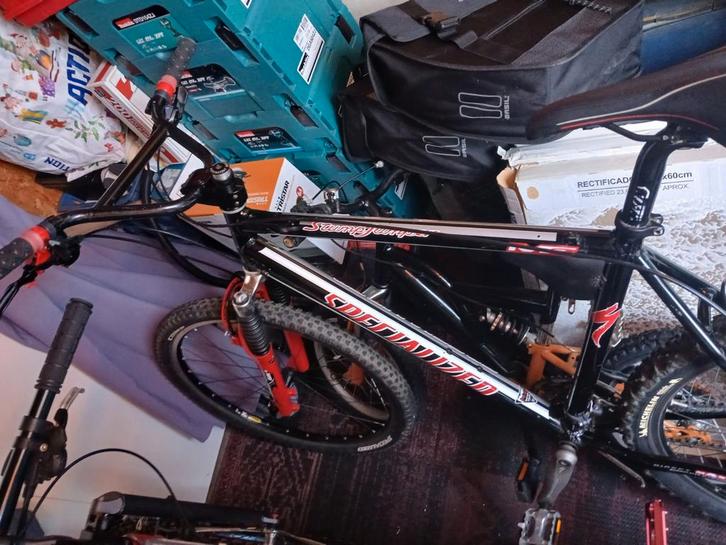 Specialized stumpjumper retro 26 inch magura hydro rem, Fietsen en Brommers, Fietsen | Mountainbikes en ATB, Zo goed als nieuw