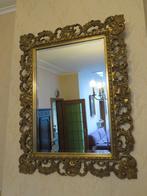 Spiegel in versierd kader, Enlèvement