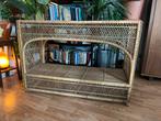 Rotan kastje, Huis en Inrichting, Ophalen, Met plank(en), Gebruikt, Minder dan 150 cm