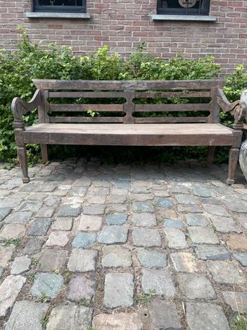 Houten tuinbank/ zitbank beschikbaar voor biedingen