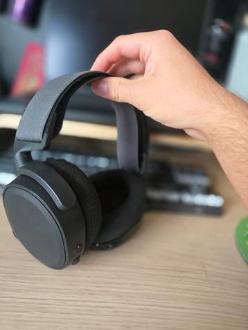 Steelseries Arctis 7P+ Draadloos beschikbaar voor biedingen