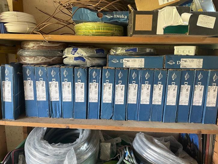 Lot de câbles électriques (1.5 mm², 2.5 mm² et 4 mm²), Bricolage & Construction, Électricité & Câbles, Neuf, Câble ou Fil électrique