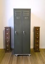 Vintage metalen locker kast met 2 deuren - Loft  industrieel, Huis en Inrichting, Kasten | Lockerkasten, Ophalen of Verzenden