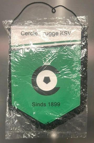 Cercle Brugge vintage voetbal vaandel oude logo beschikbaar voor biedingen