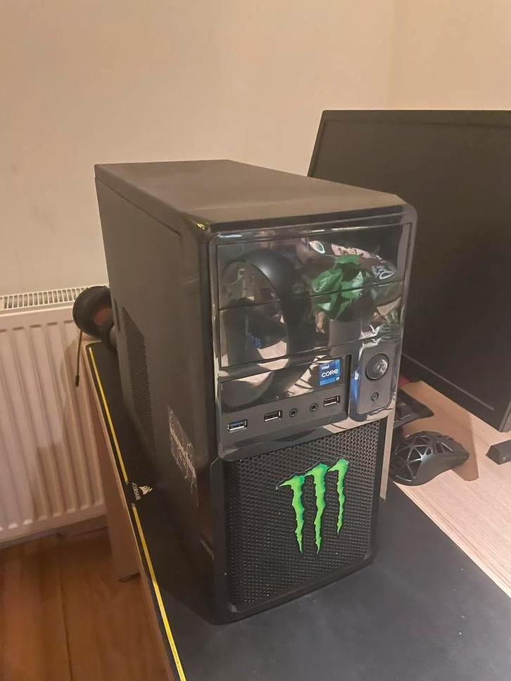 Zeer Goede Gaming Computer, Computers en Software, Desktop Pc's, Zo goed als nieuw, 4 Ghz of meer, SSD, 32 GB, Met videokaart