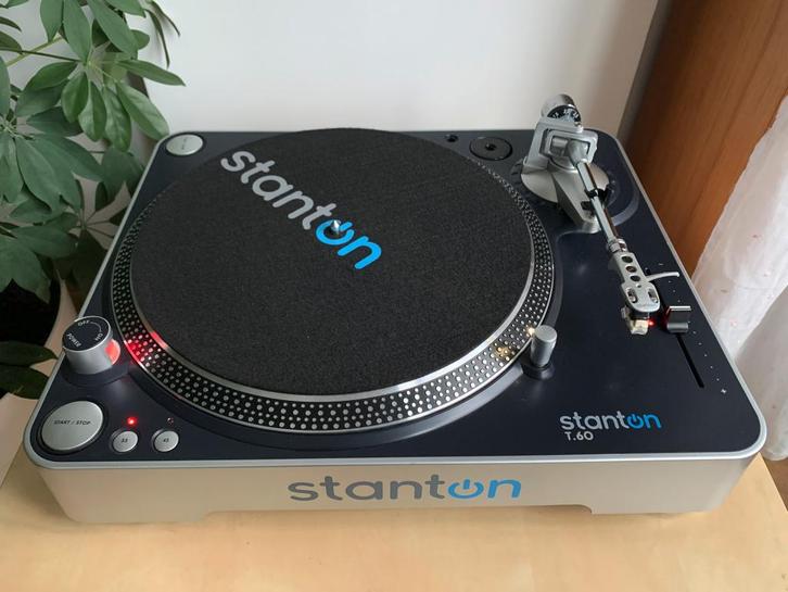 Stanton T60 | Platines Vinyle, Musique & Instruments, DJ sets & Platines, Utilisé, Platine, Autres marques, Enlèvement