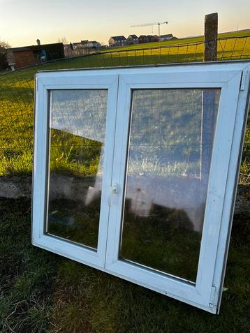 Chassis pvc double vitrage 137X128,5, Enlèvement ou Envoi, Comme neuf