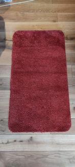 Carpette rouge 119cm/64cm, Maison & Meubles, Ameublement | Tapis & Moquettes, Comme neuf, 100 à 150 cm, Rectangulaire, 50 à 100 cm