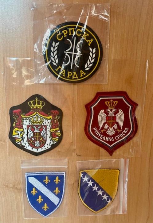 À vendre : set de badges des Balkans, Collections, Objets militaires | Général, Autres, Enlèvement ou Envoi