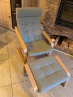 Fauteuil et repose pied ilkea, Maison & Meubles, Enlèvement, Comme neuf