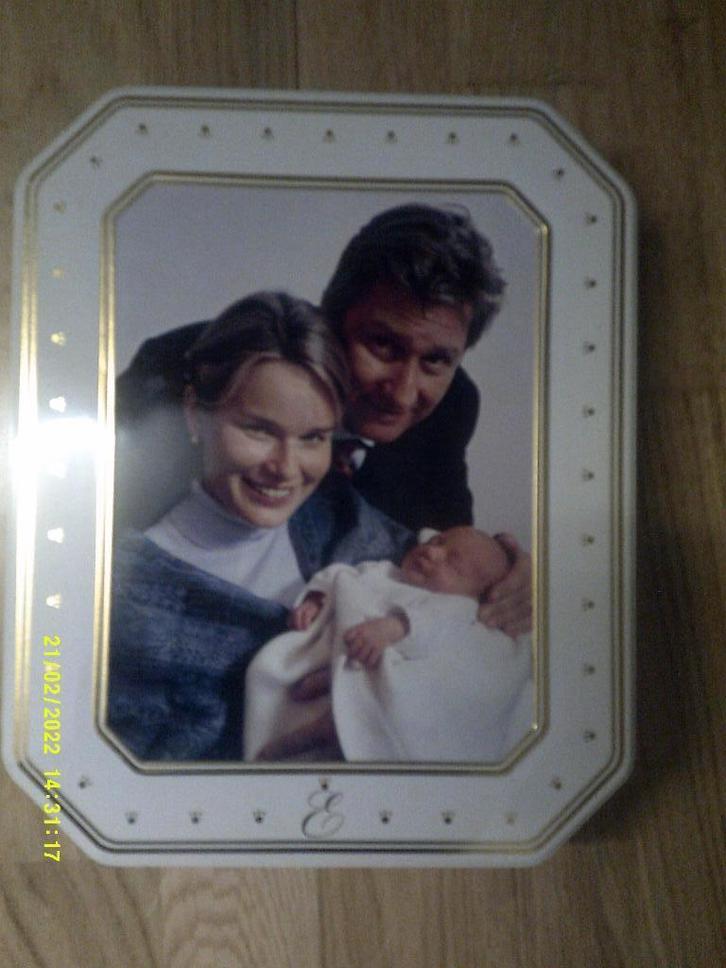 Vintage blikken doos Koningshuis, Verzamelen, Koningshuis en Royalty, Zo goed als nieuw, Overige typen, Ophalen of Verzenden