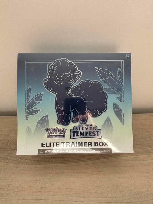 Pokemon Silver Tempest Elite Trainer Box Elite Trainer Boxes, Hobby en Vrije tijd, Verzamelkaartspellen | Pokémon, Zo goed als nieuw