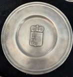 Assiette decorative en etain avec blason de liege, Antiquités & Art, Antiquités | Étain, Enlèvement