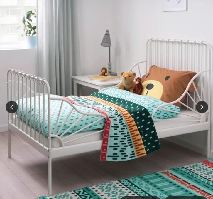 Ikea meegroeibed ‘MINNEN’ incl. matras, Kinderen en Baby's, Kinderkamer | Bedden, Zo goed als nieuw, Lattenbodem, Matras, Ophalen