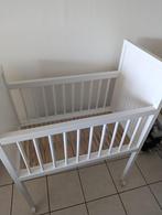 Baby bedje, Kinderen en Baby's, Kinderkamer | Bedden, Ophalen, Gebruikt, Minder dan 140 cm, Matras