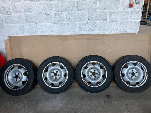 Volkswagen T5 winterbanden Michelin, Auto-onderdelen, Banden en Velgen, Band(en), Winterbanden, 17 inch, 215 mm, Bestelwagen, Gebruikt