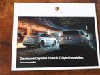 PORSCHE -De nieuwe Cayenne Turbo S E-Hybrid modellen  08/201, Nieuw, Porsche, Ophalen of Verzenden