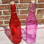 2 decoratieve gekleurde flessen met beugeldop, Ophalen of Verzenden, Zo goed als nieuw, Rood, Glas
