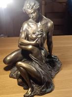 Grande sculpture en bronze patiné Couple enlacé, Enlèvement, Bronze