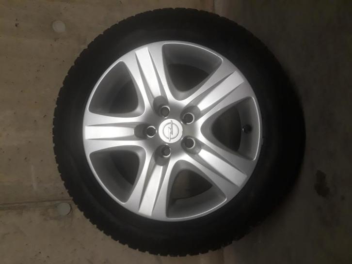 Opel Velgen 16 Duims - Nw Banden !! - Uniroyal Rain Tyres !!, Auto-onderdelen, Banden en Velgen, Banden en Velgen, 16 inch, Ophalen
