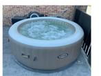 Jaccuzi Intex 4 personen met isolerende beschermhoes + cover, Ophalen, Zo goed als nieuw, Grondzeil, Opblaasbaar