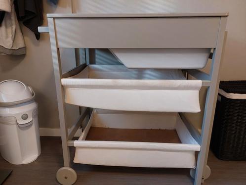 Luiertafel/verzorgingstafel met bad van het merk Pericles, Kinderen en Baby's, Kinderkamer | Commodes en Kasten, Gebruikt, Ophalen