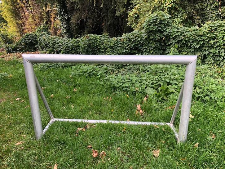 voetbal goal aluminium, Sport en Fitness, Voetbal, Zo goed als nieuw, Ophalen