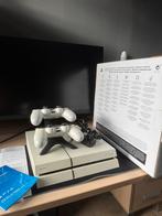Playstation 4 wit werkt niet 2 controllers & lader kabels, Games en Spelcomputers, Spelcomputers | Sony PlayStation 4, Ophalen