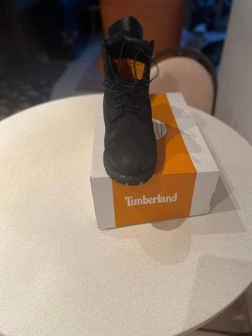 Chaussures Timberland taille 44 - état neuf