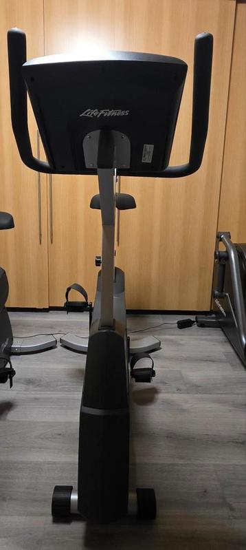 Zo goed als nieuwe professionele Life Fitness hometrainer te beschikbaar voor biedingen