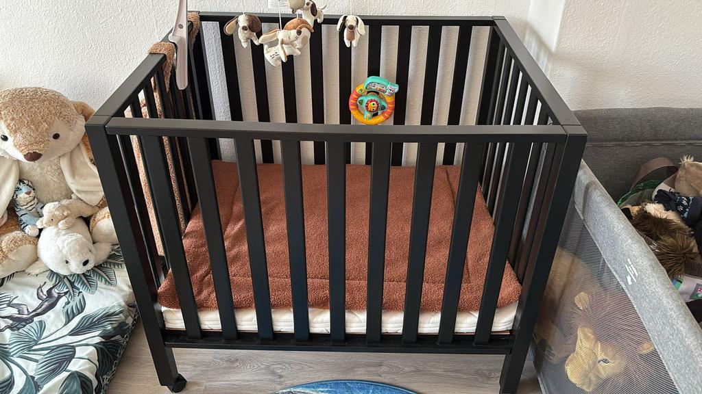 Zwarte vierkante box, Enlèvement, Comme neuf, Tapis de parc