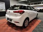 Hyundai i20 1.2i Air // GARANTIE 12 MOIS //, Stof, Euro 6, 4 cilinders, Electronic Stability Program (ESP)