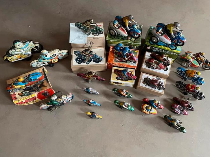 Blikken frictie-motors., Antiek en Kunst, Antiek | Speelgoed, Ophalen of Verzenden