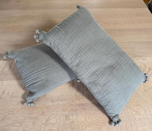 Set van 2 sierkussens / decoratieve kussens, Huis en Inrichting, Woonaccessoires | Kussens, Zo goed als nieuw, Groen, Rechthoekig