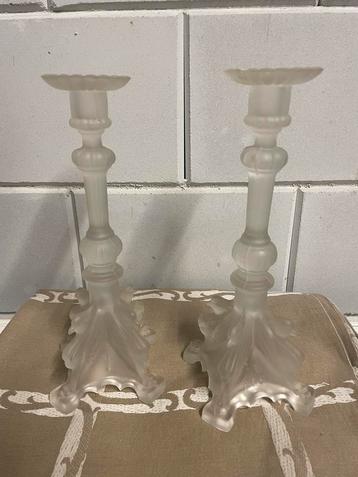 Val Saint Lambert kandelaars melkglas beschikbaar voor biedingen