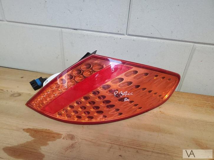 Peugeot 307 cc cabrio achterlicht rechts op de auto €150 R3, Auto-onderdelen, Verlichting, Peugeot, Gebruikt, Ophalen of Verzenden