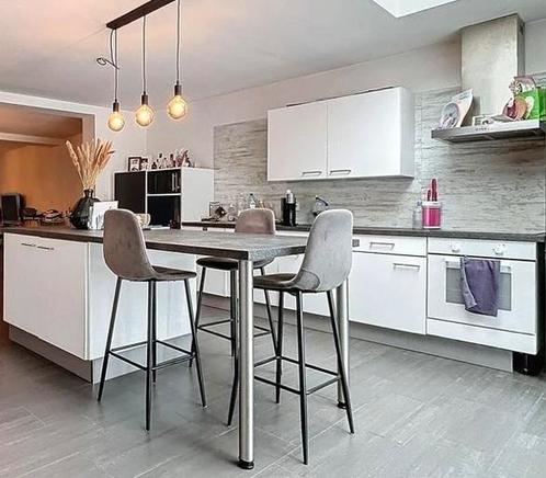 Cuisine équipée blanche avec îlot centrale, Huis en Inrichting, Keuken | Complete keukens, Zo goed als nieuw, Enkelwandige keuken